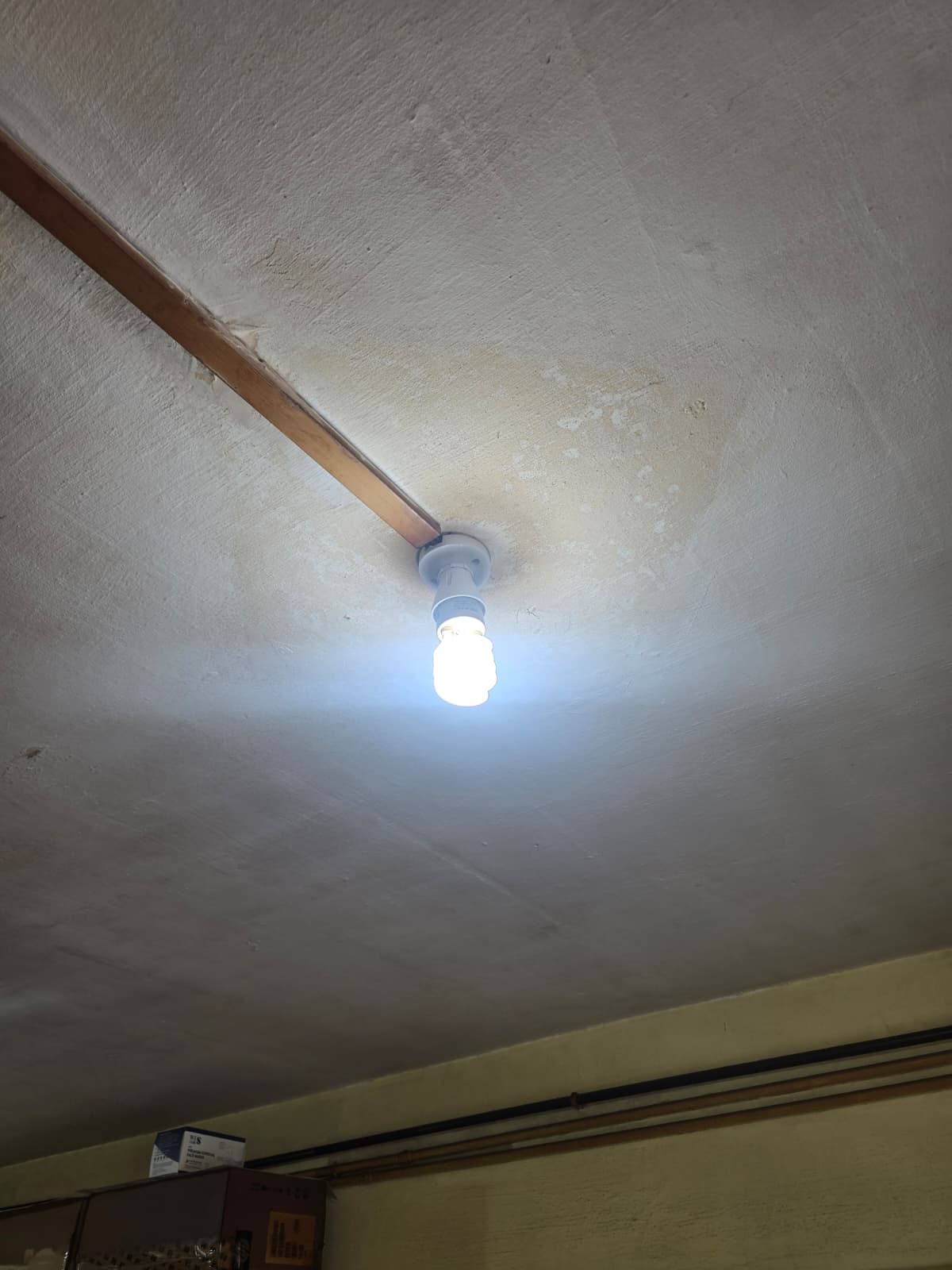 Supply and replace 4 feet LED T8 single tube batten light & E27 ceiling mount holder