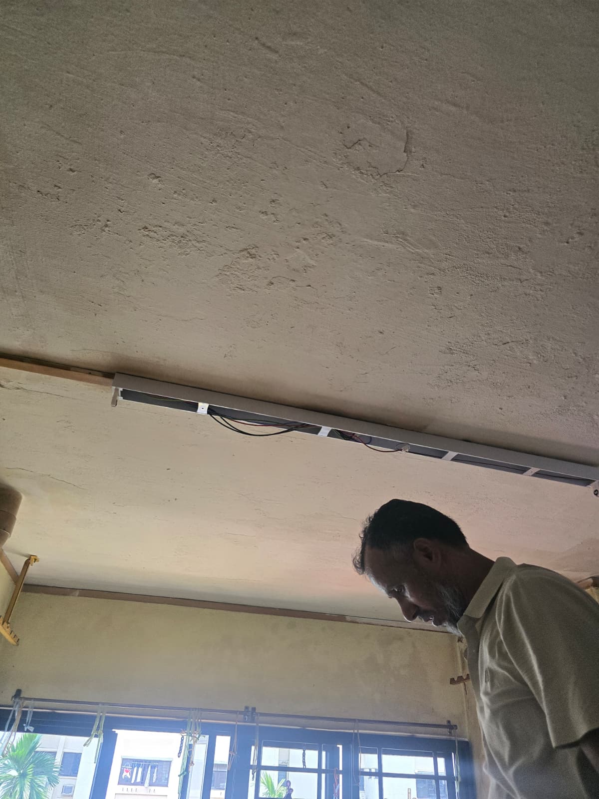 Supply and replace 4 feet LED T8 single tube batten light & E27 ceiling mount holder