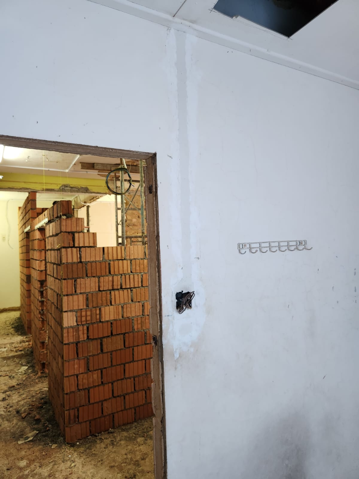 conceal work for landed house